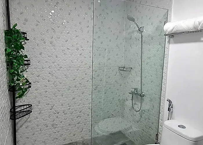 Homey Spacious Unit In Bgc - B Soma Nt 4*